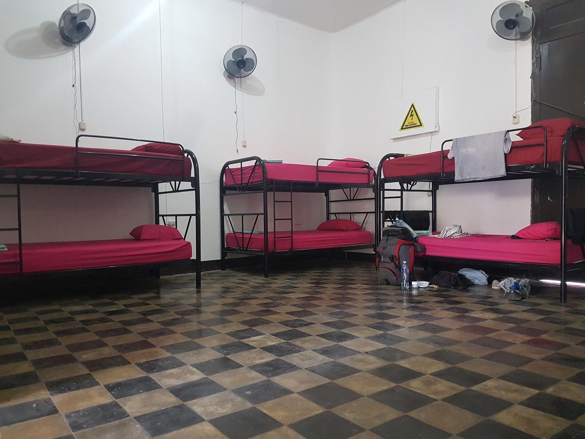 Volcano Hostel León Exteriör bild