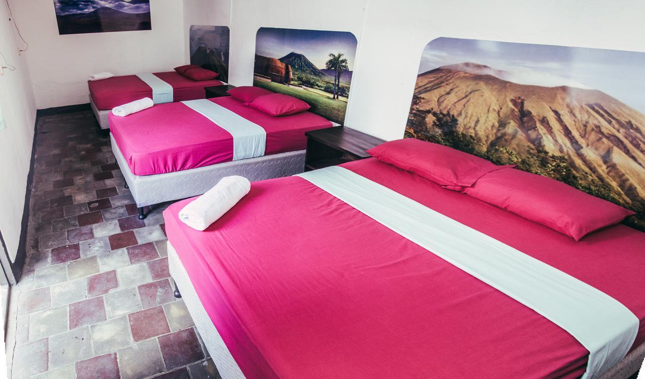 Volcano Hostel León Exteriör bild